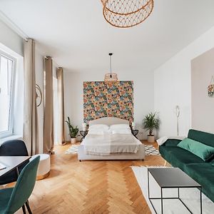 Studio met een King Size Bed